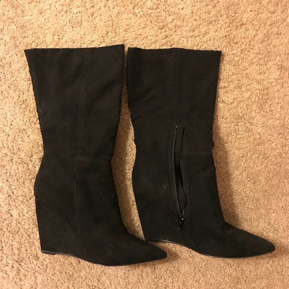 Worn once!! Black pointed toe boots - Picture 2 of 3